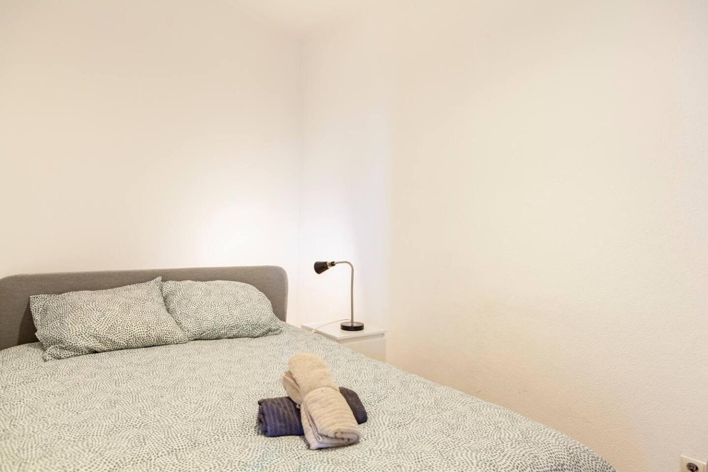 Relax In Lisbon For 4 People With Terrace And Parking Apartment Exterior foto