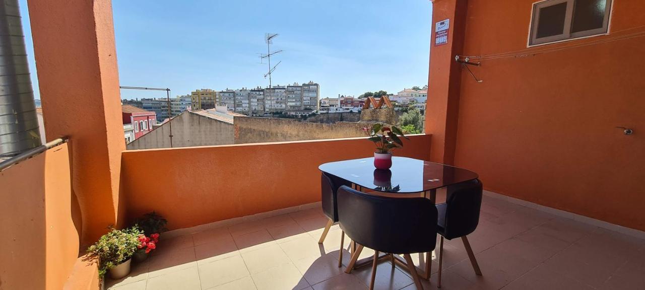 Relax In Lisbon For 4 People With Terrace And Parking Apartment Exterior foto