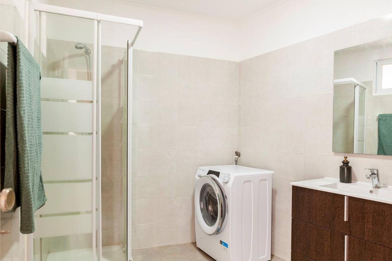 Relax In Lisbon For 4 People With Terrace And Parking Apartment Exterior foto