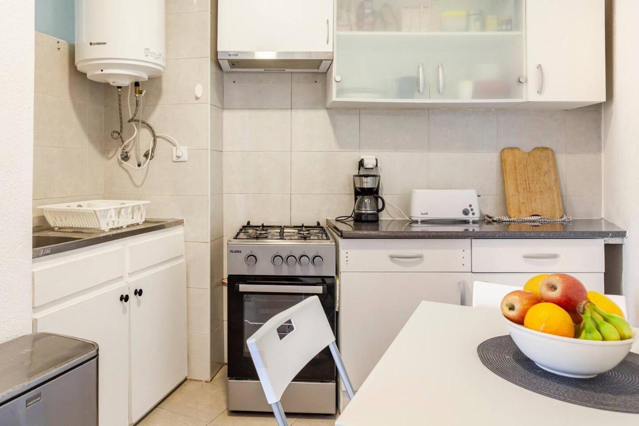 Relax In Lisbon For 4 People With Terrace And Parking Apartment Exterior foto